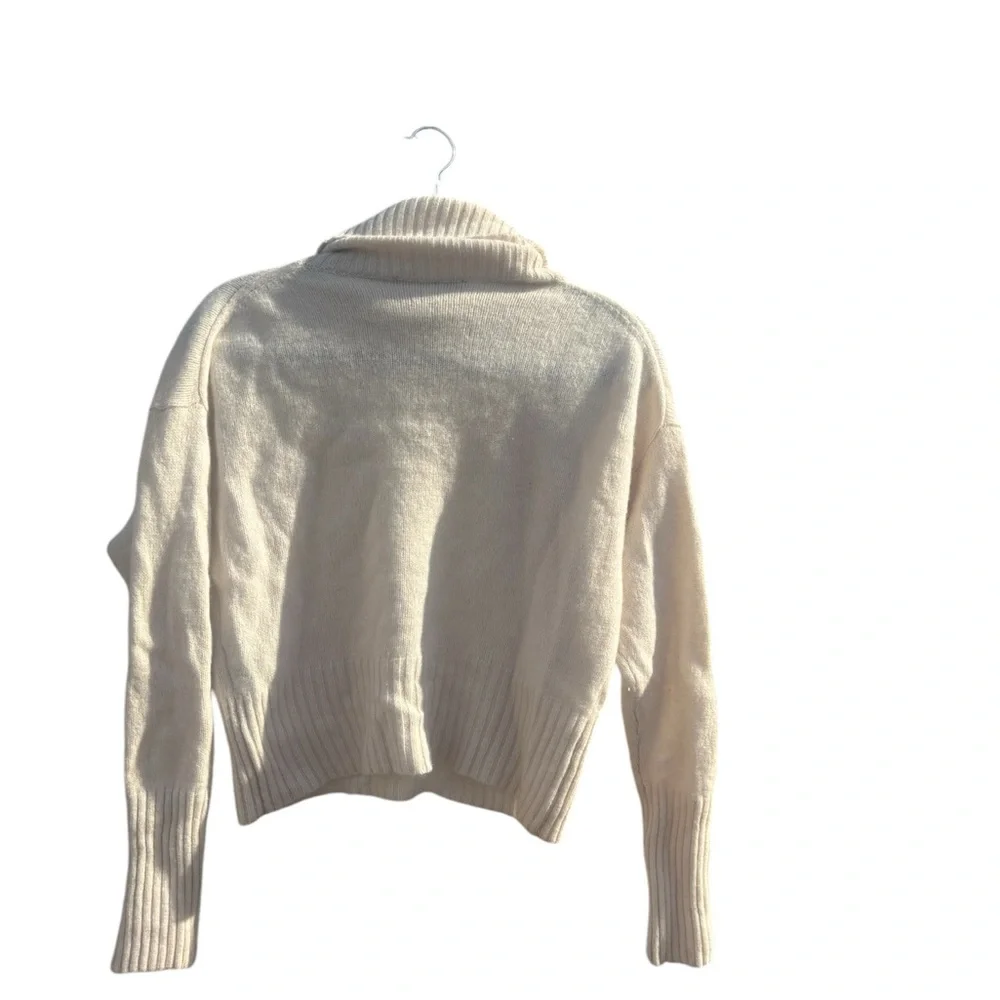 EUC 360Cashmere Cozy Cream Turtleneck Cashmere Sweater with cute pocket - Picture 2 of 6